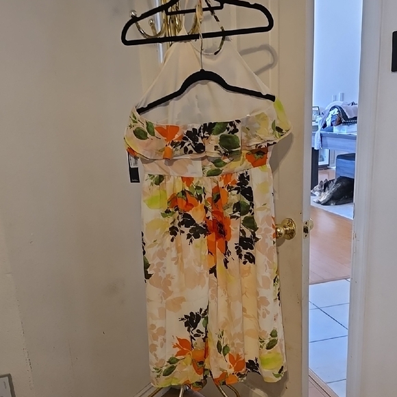 Elegant Cream and Orange Halter Midi Sundress - Picture 6 of 8